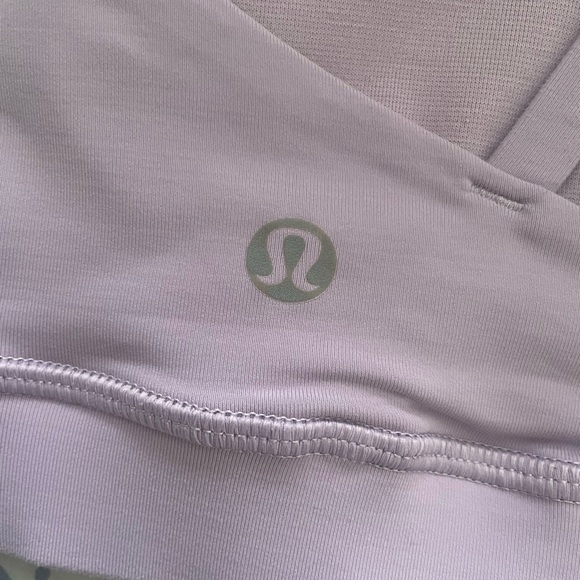 Lululemon Energy Bra 6 in Lilac Quartz - Picture 5 of 8
